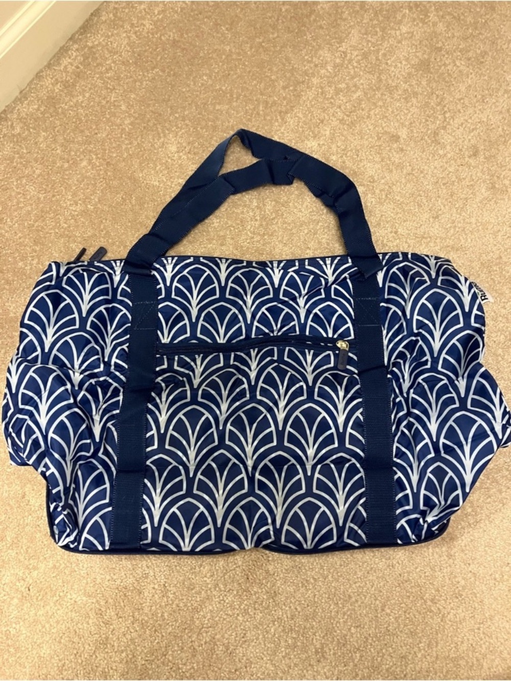 NWOT RuMe C-Fold Packable Nylon Duffel Bag Travel Tote Blue White Geometric